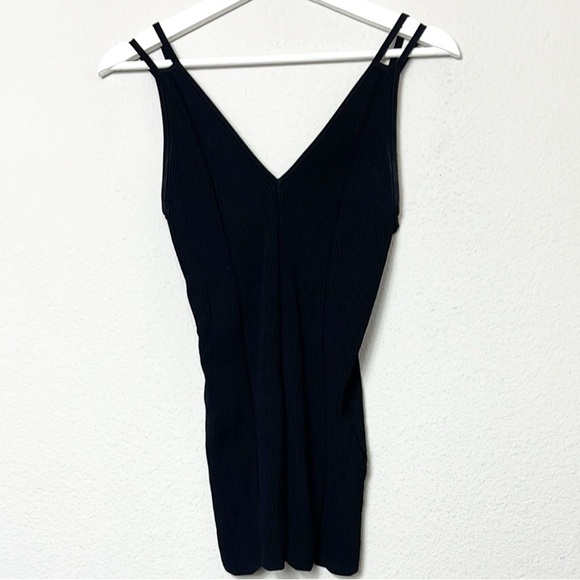 Sandro Black Soan Scalloped Edge Ribbed Strappy Top Size 2 - Picture 3 of 9